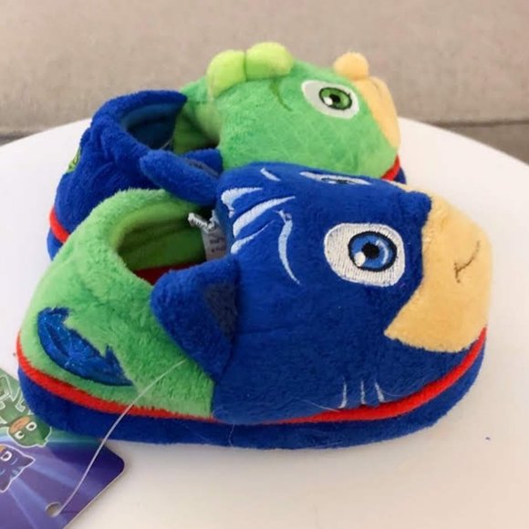 5/$20 NEW 5-6 Boys PJ Masks Plush Slippers-Non Slip - Picture 2 of 5